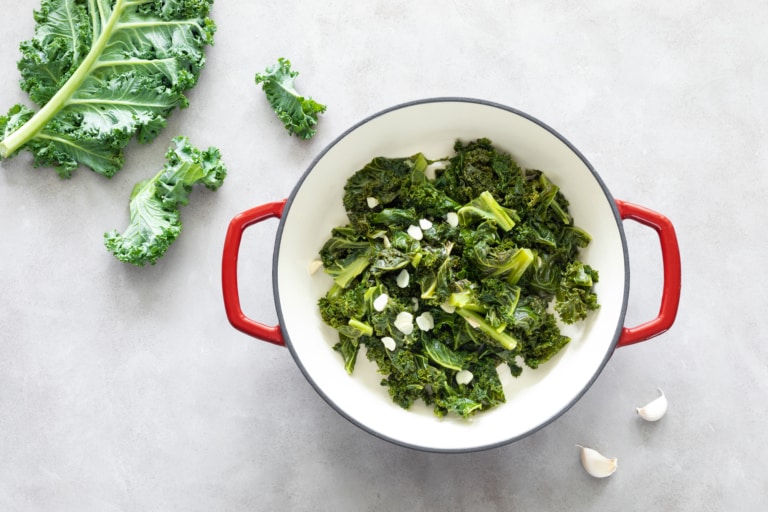 cooked kale with garlic