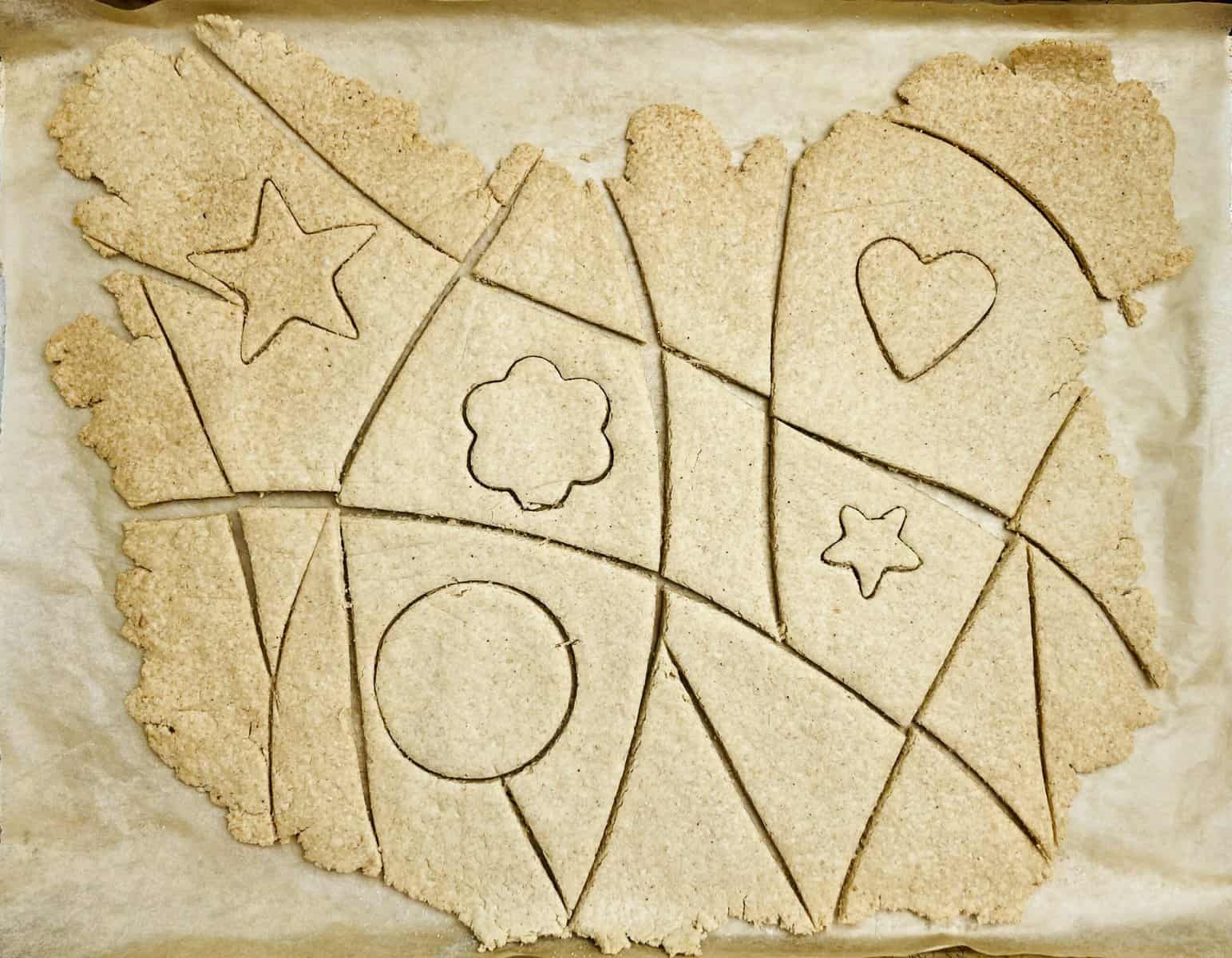 whole wheat jigsaw crackers